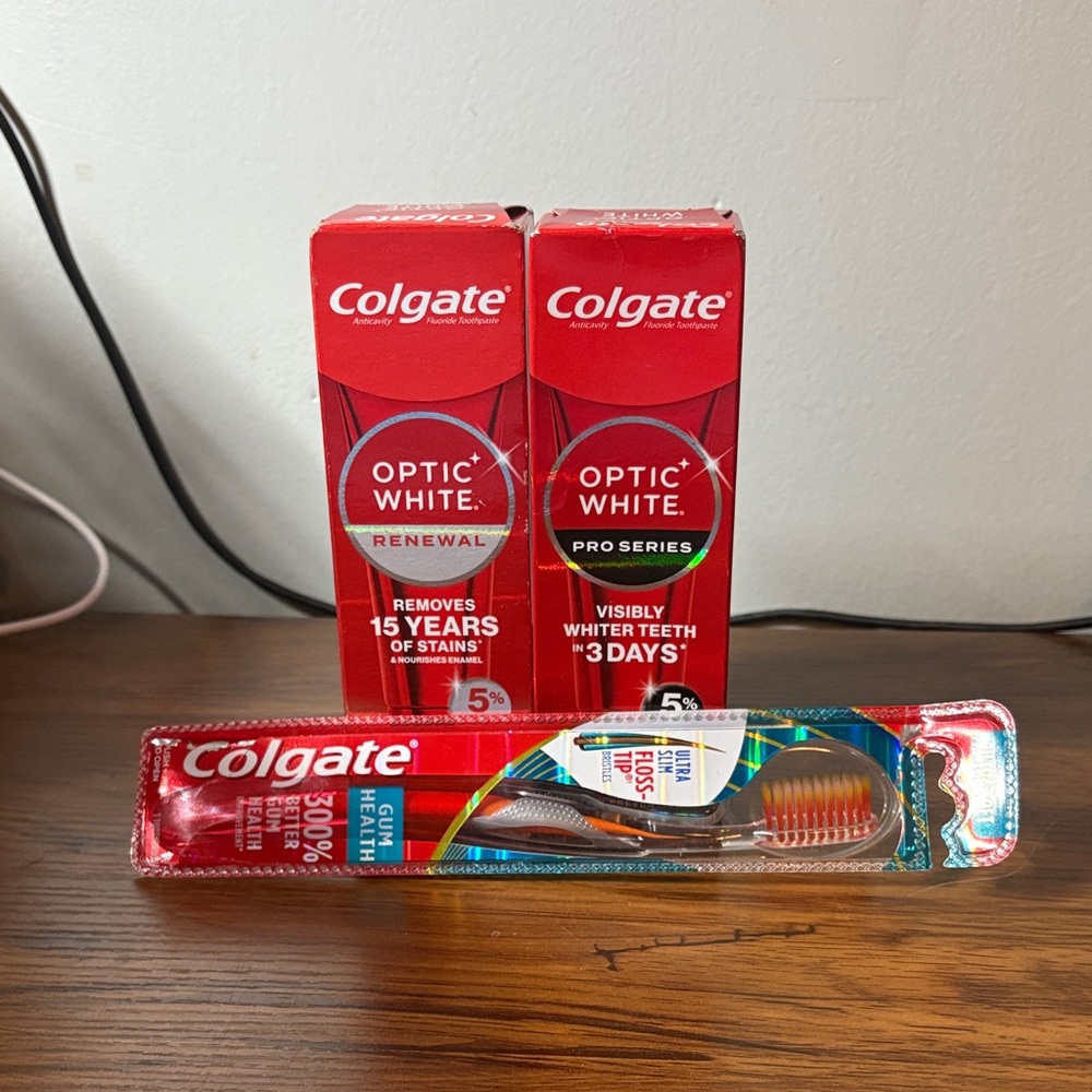 Colgate Optic White & Pro Series Toothpaste and Toothbrush Set - Picture 1 of 15